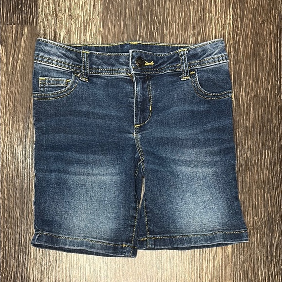 Girls Bermuda Dark Denim Jean shorts size 7 Wonder Nation Brand - Picture 1 of 4